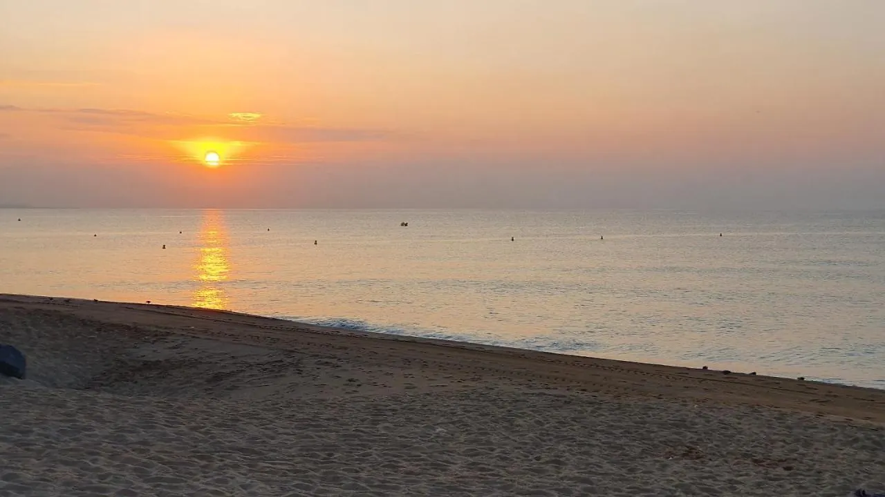 Apart-Hotel Miramar Badalona Spain