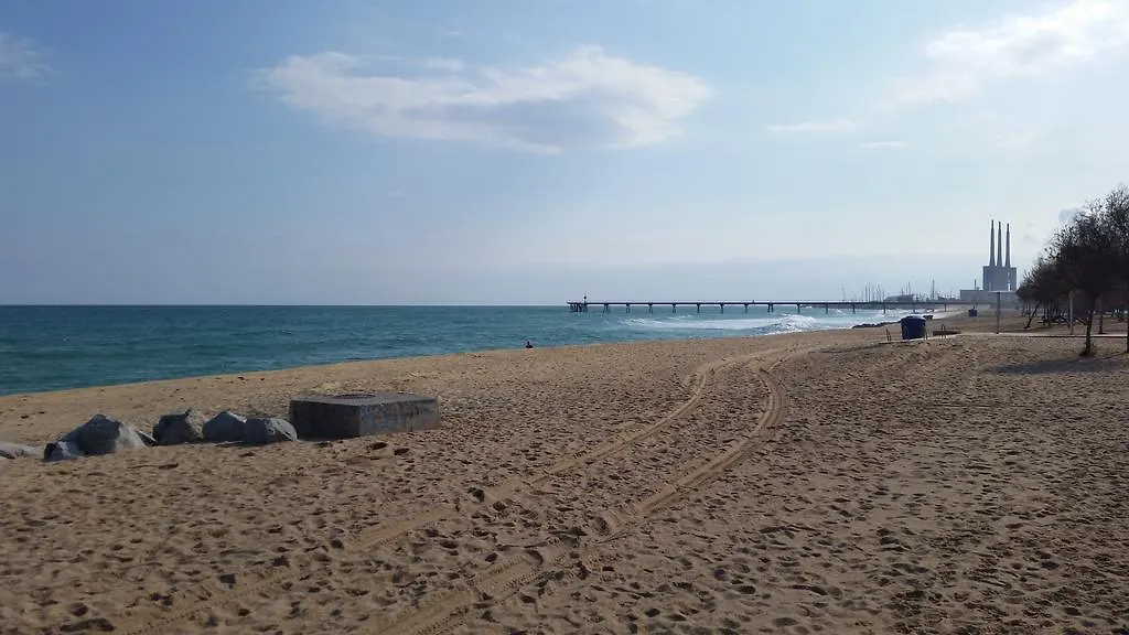 Apart-Hotel Miramar Badalona 2*,
