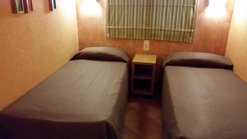 Apart-Hotel Miramar Badalona