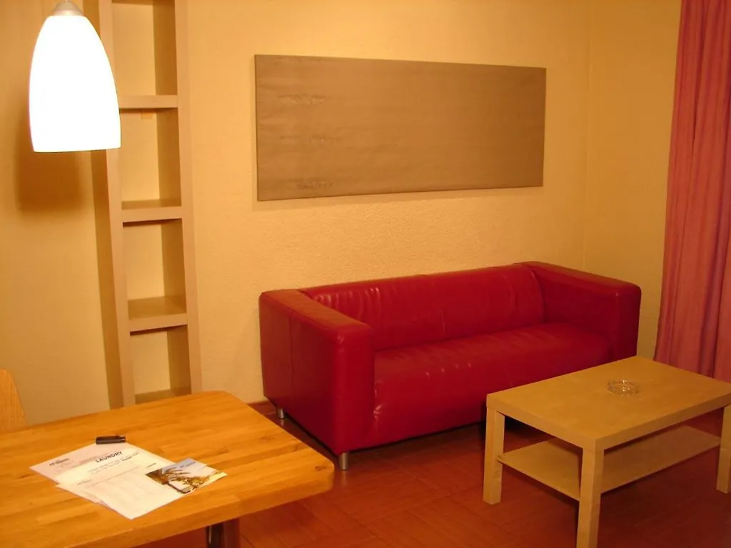 Apart-Hotel Miramar Badalona